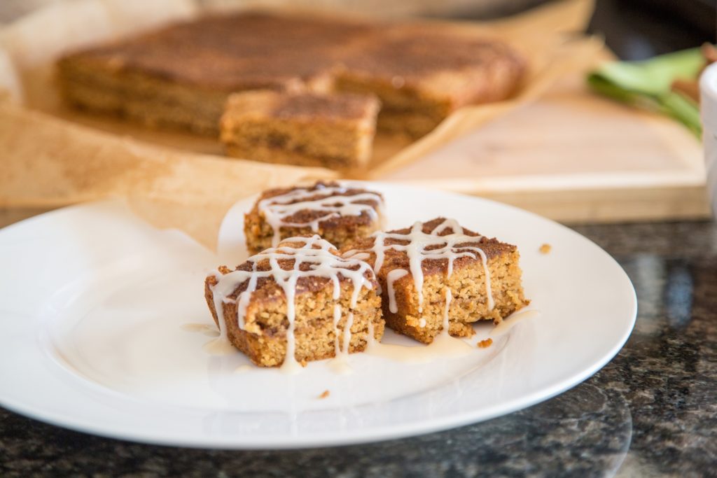 paleo cinnamon roll coffee cake