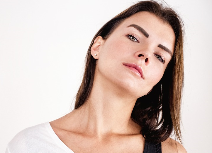 coconut oil for natural highlighting